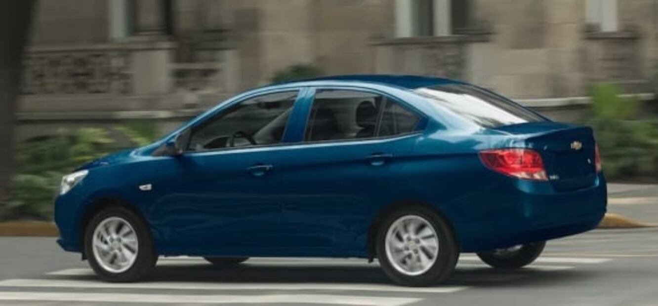 Cuántos años te tomaría comprar el auto más vendido en México