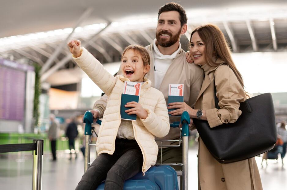 Reservar con anticipación y comparar precios es clave para encontrar boletos de avión baratos. Foto: Freepik
