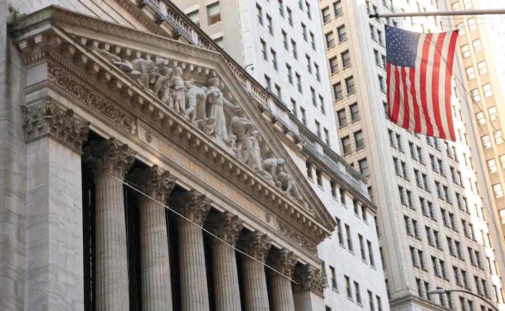 Las acciones abrieron al alza tras el discurso del presidente de la Reserva Federal, Jerome Powell, en el Simposio Económico Anual de Jackson Hole, con el Dow Jones a la cabeza, superando los 600 puntos. Foto: AFP