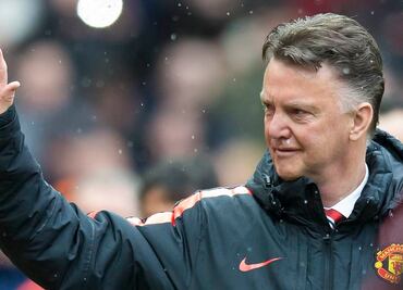 ManU lanza advertencia a Van Gaal