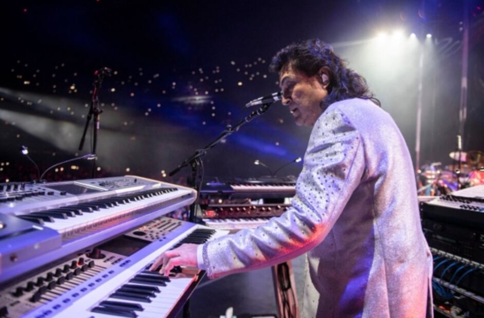 Los Bukis regresan a la CDMX con inolvidable concierto