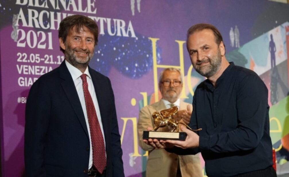 Sustituir el cemento con formas salinas, la propuesta que ganó el León de Oro en la Bienal de Arquitectura de Venecia