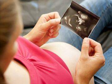 Niñas mamás. Embarazos en adolescentes crecen 10% en dos años