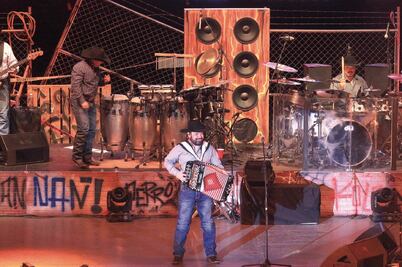 Intocable, cantará ante el público sin desvelarse