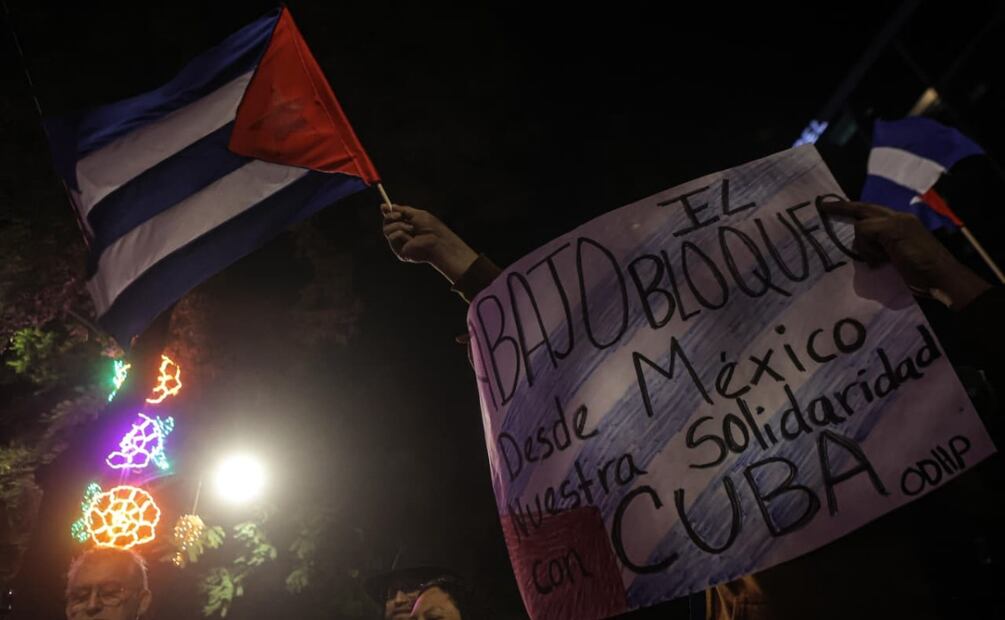 Cubanos en México protestan en embajada de EU contra bloqueo ante votación en la ONU (28/10/2025). Foto: Gabriel Pano / EL UNIVERSAL