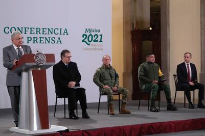 Reducción de envío de vacunas de Pfizer, por iniciativa de México: AMLO