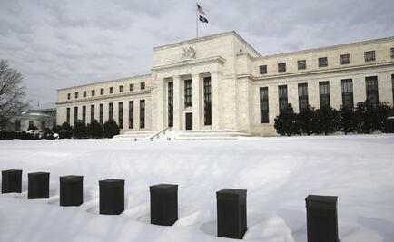 Fed mantiene tasa de interés; alista alza en diciembre
