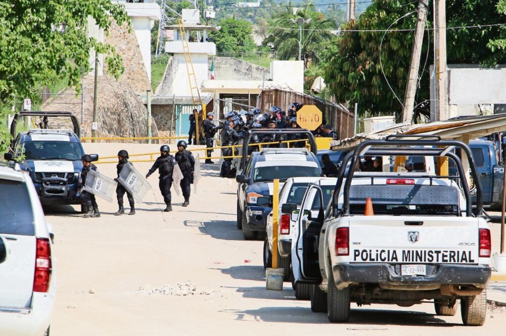 Enfrentamiento. La madrugada del pasado jueves, reos apoyados por custodios del penal de Acapulco comenzaron una riña con otros presos, lo que derivó en la muerte de 28 internos (ARCHIVO EL UNIVERSAL)