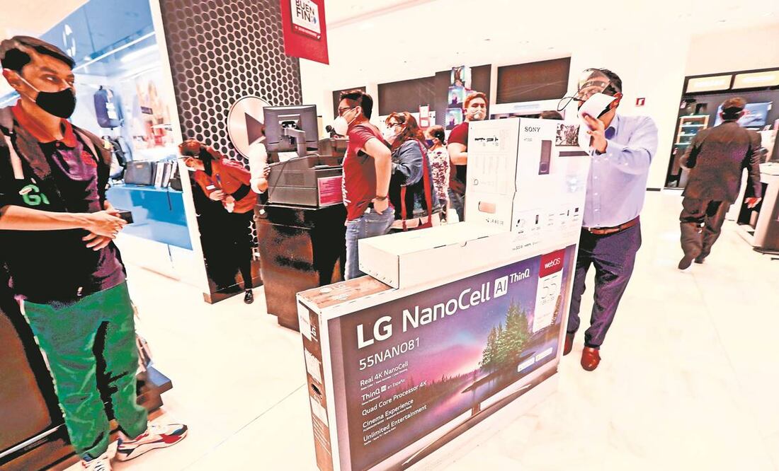 Investigación del Instituto Belisario Domínguez destaca que la recaudación también disminuirá por concepto de IEPS. FOTO: ARCHIVO EL UNIVERSAL