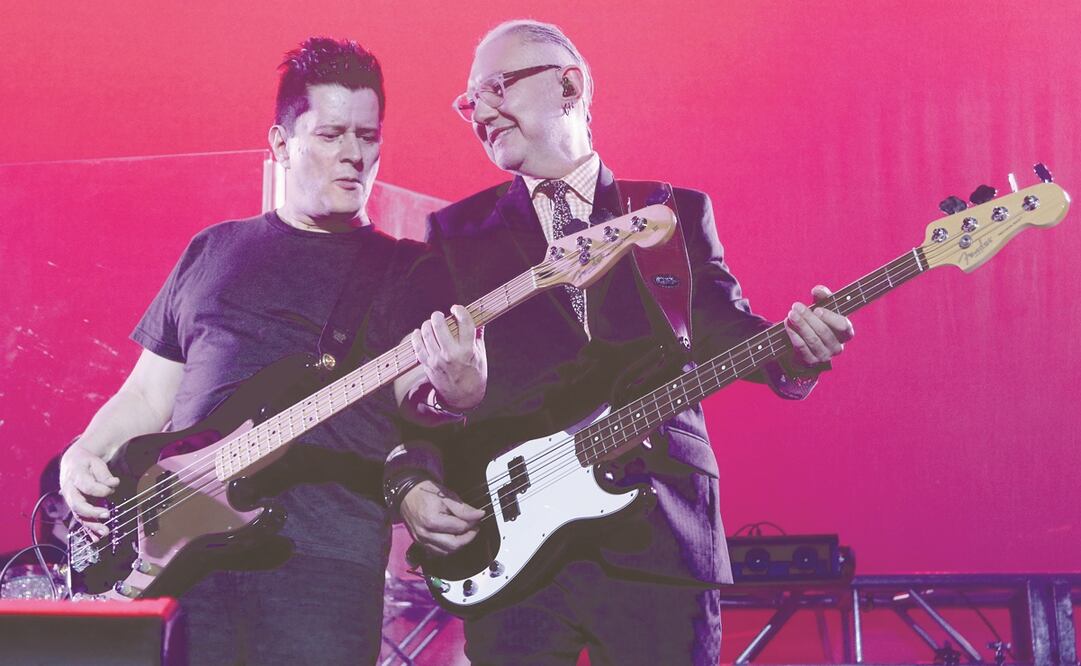 Sabo Romo y su banda complacieron al público del Palacio de los Deportes. Foto: CARLOS MEJÍA. EL UNIVERSAL