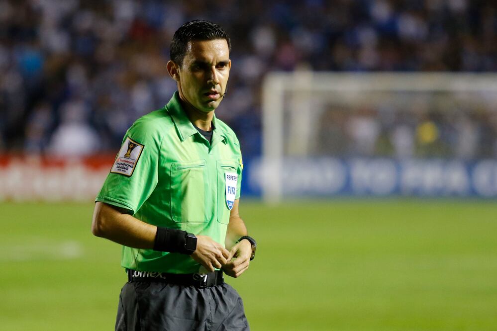 Imago7.  Árbitro César Arturo Ramos