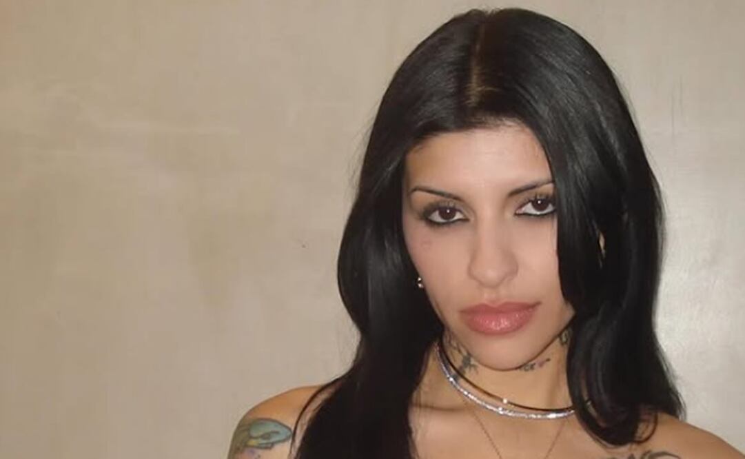 Cazzu responde serena y con claridad a cuestionamientos de la prensa mexicana.