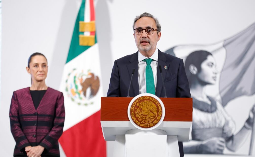 Oriol Bonaclocha, CEO de Heineken,
en la conferencia matutina de la presidenta Claudia Sheinbaum en Palacio Nacional el 11 de junio de 2025. Foto: Diego Simón / EL UNIVERSAL