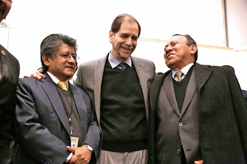 Francisco Martínez Neri, coordinador perredista en San Lázaro; Agustín Bas ave, líder nacional del partido, y Jesús Zambrano, presidente de la Cámara Baja (BERE FREGOSO. OBTURADOR MX)