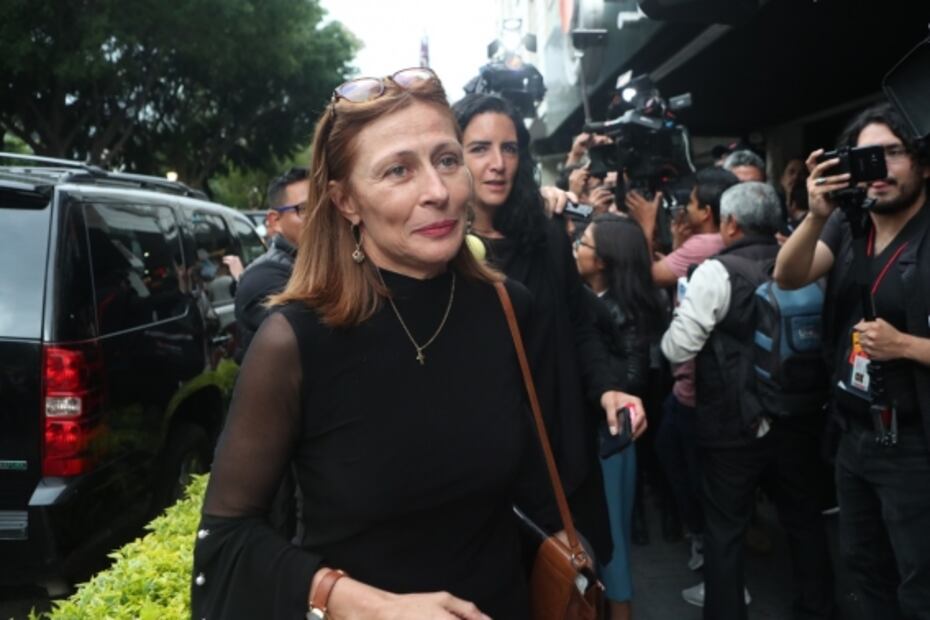 Tatiana Clouthier entra al top de los secretarios mejor evaluados