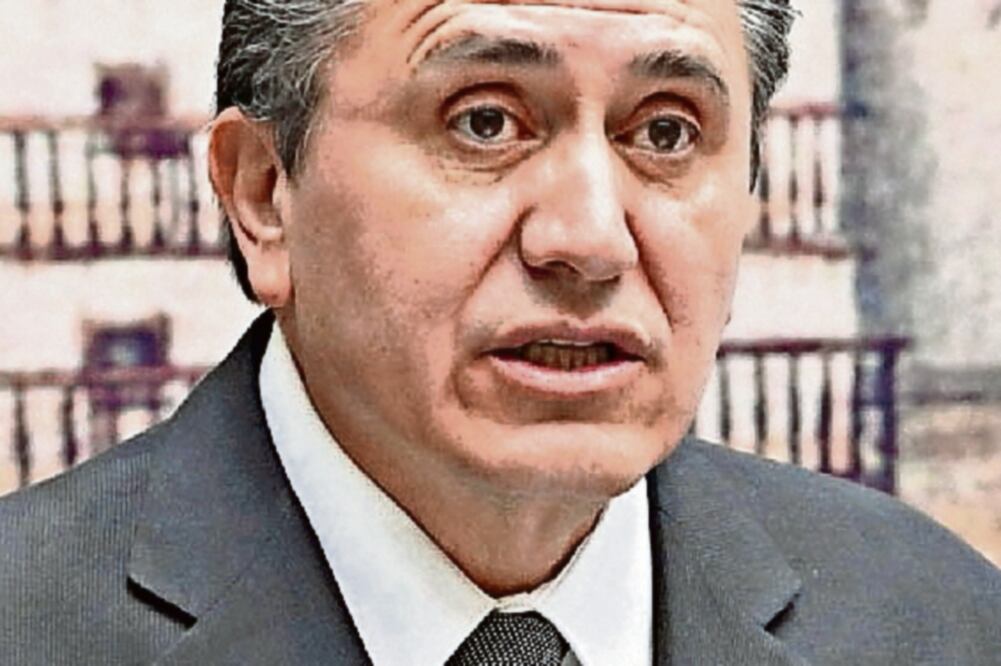 Postura. Luis Raúl González, presidente de la CNDH, afirma que el feminicidio es un problema de derechos humanos. (ARCHIVO EL UNIVERSAL)