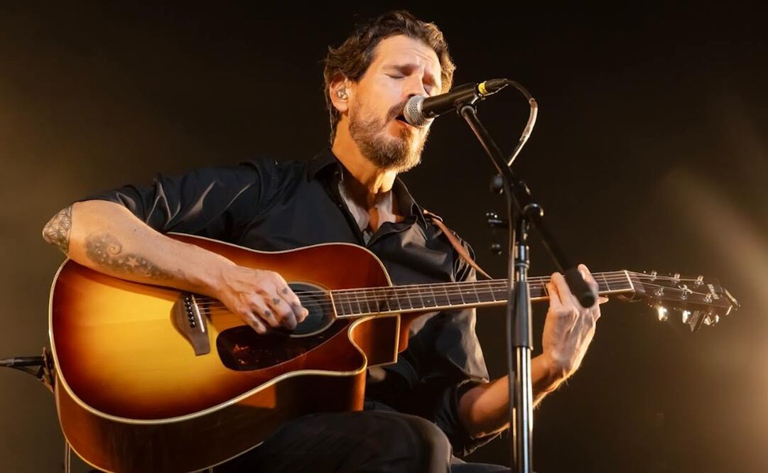 Francisco Familiar durante su concierto con DLD en el Palacio de los Deportes. Foto: OCESA/Lulú Urdapilleta