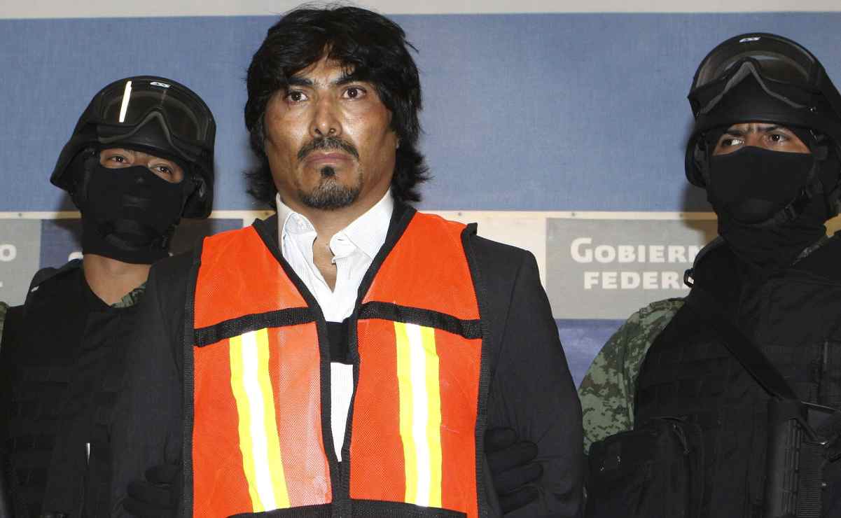 Autoridades presentan hoy, jueves 22 de abril de 2010, en Ciudad de México, a Gerardo Álvarez Vázquez, alias "El indio" o "El Chayán", un importante cabecilla del cartel mexicano de narcotraficantes Beltrán Leyva. Foto: EFE