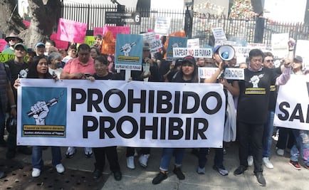 Comerciantes de vapeadores y consumidores se manifiestan en el Senado contra reforma; “¡prohibido prohibir!”, gritan