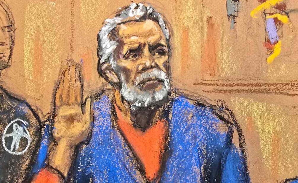 Fotografía de un dibujo realizado por la artista Jane Rosenberg del narcotraficante mexicano Ismael 'el Mayo' Zambada durante el juicio realizado en un tribunal federal este lunes, en Nueva York (Estados Unidos). Zambada, cofundador y líder histórico del Cartel de Sinaloa, se declaró formalmente culpable de dos cargos de narcotráfico, lavado de dinero y uso de armas que pesaban en su contra tras más de cinco décadas de actividad criminal. Foto: EFE