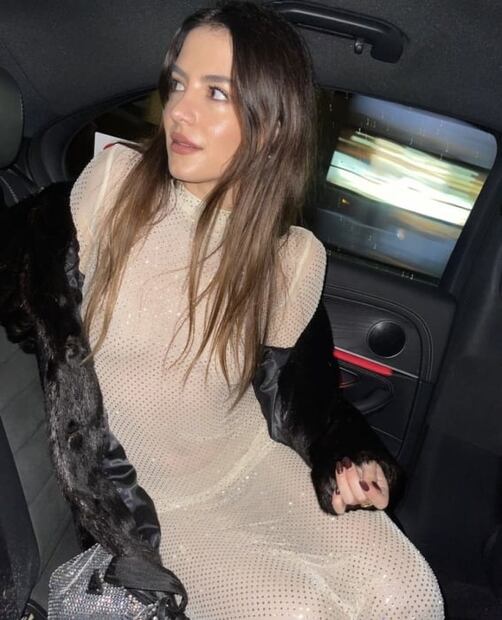 Ex de Chicharito se une a la tendencia de la ropa transparente