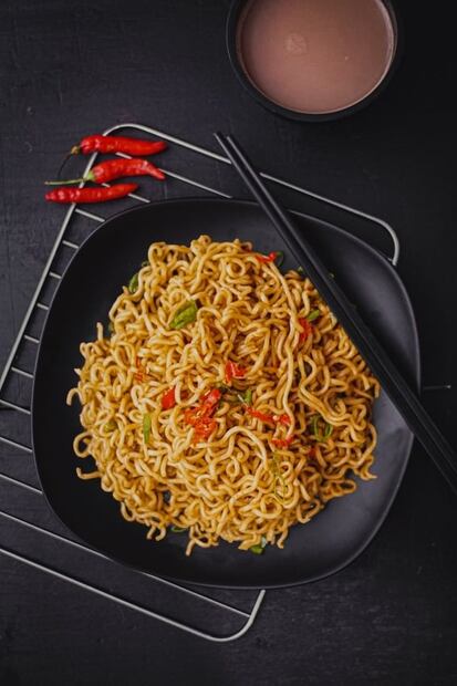 Dale un toque gourmet a tu sopa instantánea con estos trucos