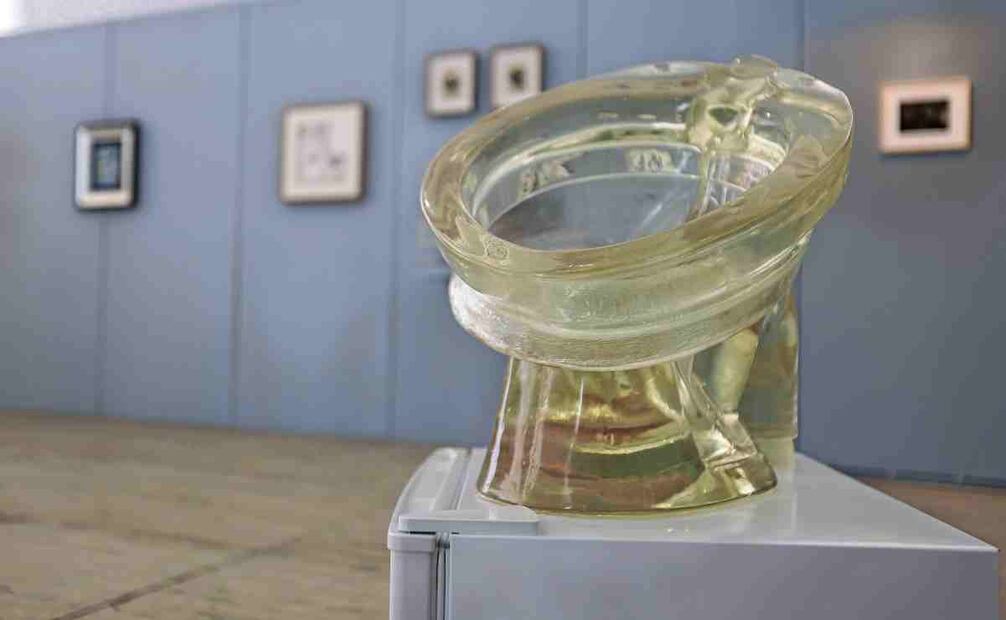 Rodrigo Ortiz Monasterio experimenta una forma de curaduría para contar la vida de Tina Modotti. Foto: Gabriel Pano / EL UNIVERSAL