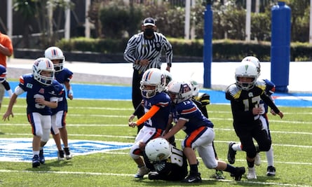 Inauguran cancha para "tochito" en la Benito Juárez