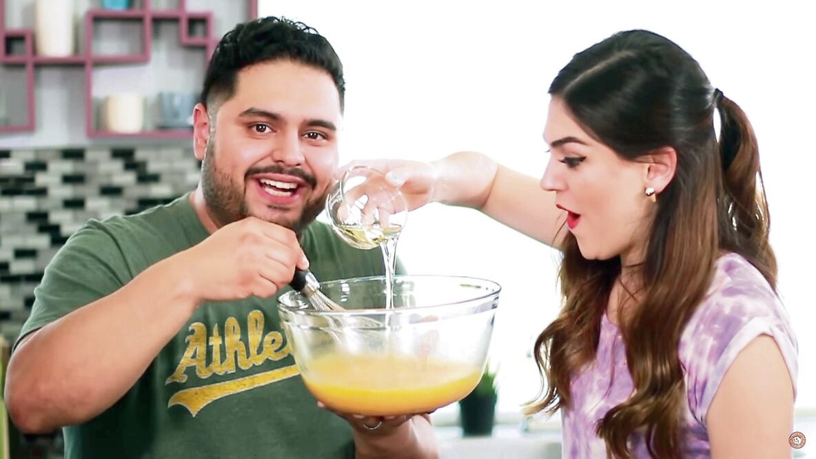 'El Guzii', otro de los creativos de la cocina, cuenta con 1.2 millones de suscriptores (TOMADA DE YOUTUBE)