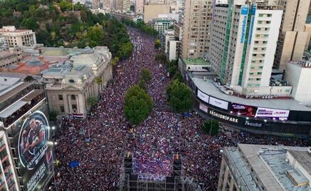 Gabriel Boric: las fotos de la celebración de su victoria en las calles de Chile