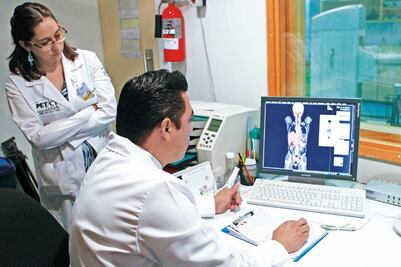 Gobierno busca dejar bases para construir plan para Ciencia