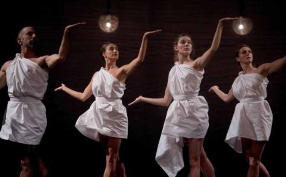 Sexo explícito desnuda la tragedia griega en Madrid