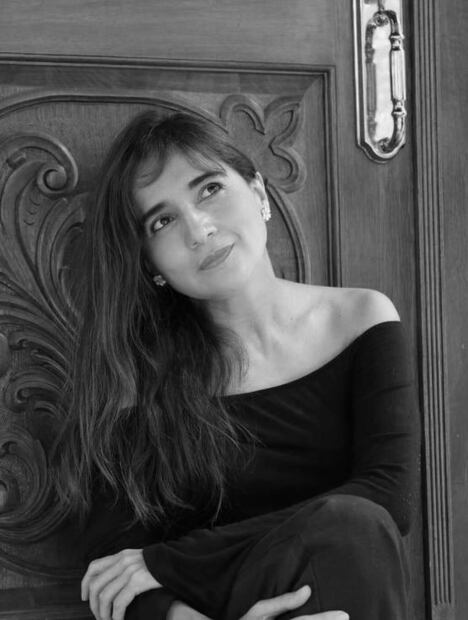 Alma Karla Sandoval es poeta, ensayista y periodista. En 2019 realizó la residencia artística Faber, Cataluña./Los libros del perro editorial