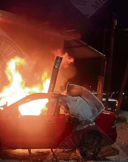 La noche del miércoles la explosión de un coche-bomba en Celaya dejó 10 elementos de la Guardia Nacional heridos, cinco de ellos graves. Foto: Especial