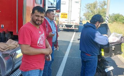 “¿Qué comemos?, ¿A dónde vamos al baño?"; cientos de personas entran en desesperación al estar varados más de 24 hrs en Guanajuato