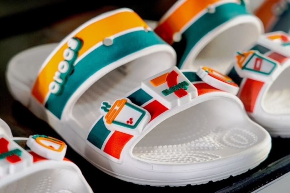 Crocs y 7-Eleven se unen en una nueva colección muy divertida