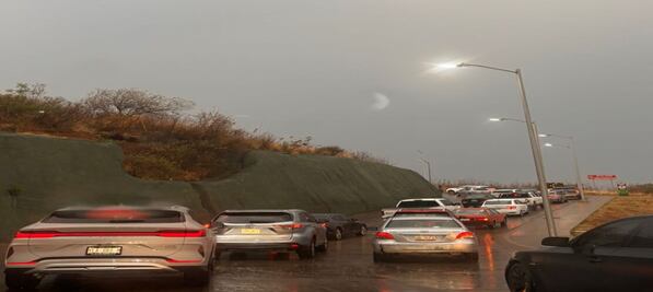 Vecinos de Bosque Real, en Huixquilucan, alertan de accidentes en desviación vial; fue habilitado tras aparición de socavón de 10 metros
