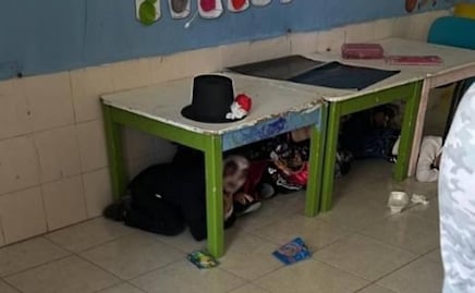 VIDEO: Niños se esconden bajo sus escritorios ante balacera entre grupo armado y ministeriales en Santa Ana, Sonora