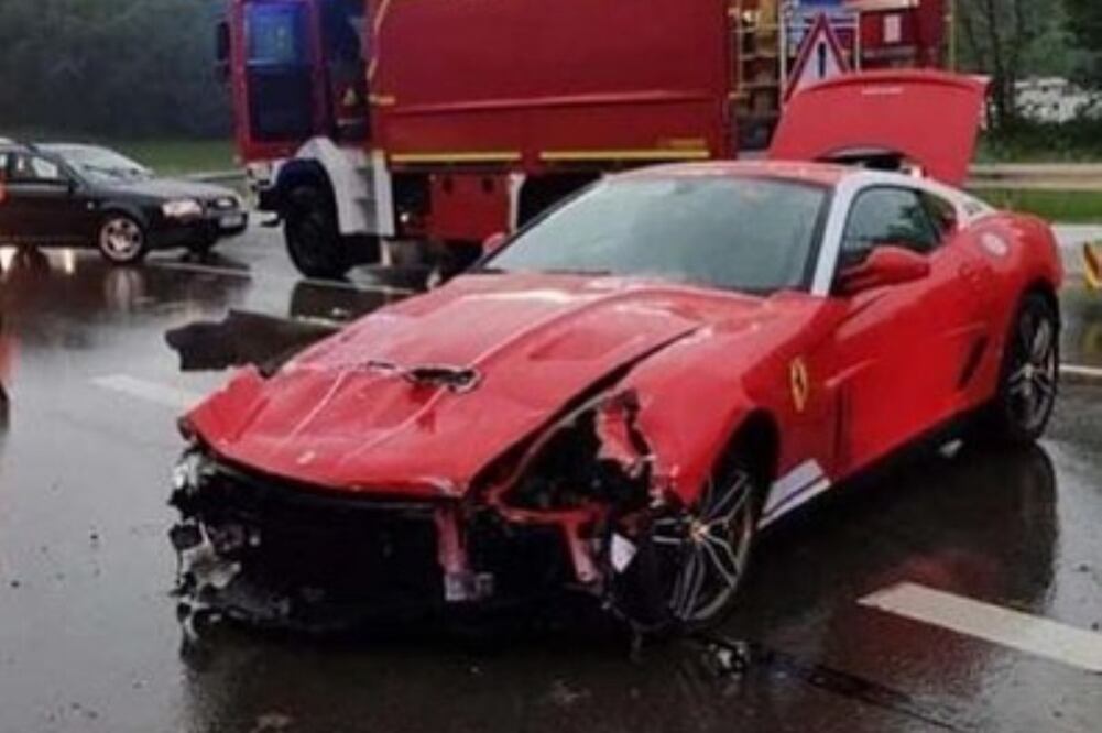 1 de 40 Ferrari GTB Alonso Edition es destruido en un choque