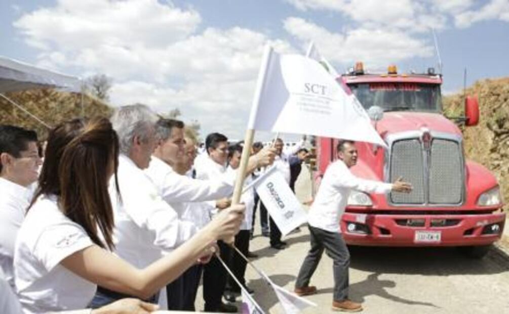 Retomarán construcción de supercarretera Oaxaca-Costa