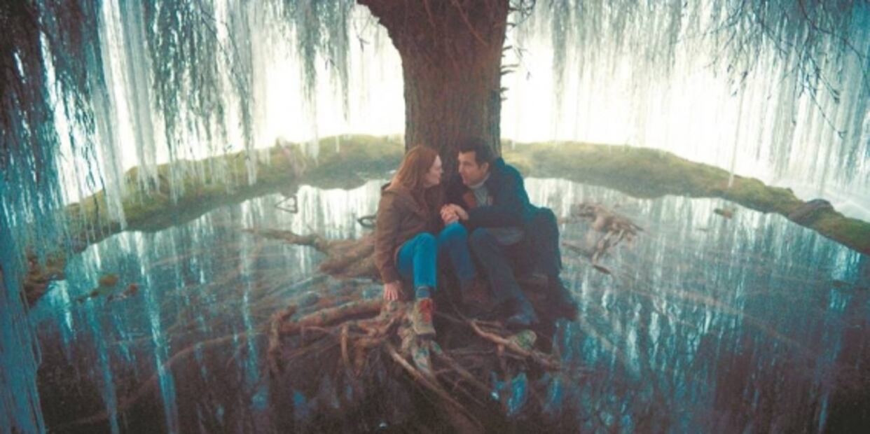 Lo latino entusiasma a Julianne Moore