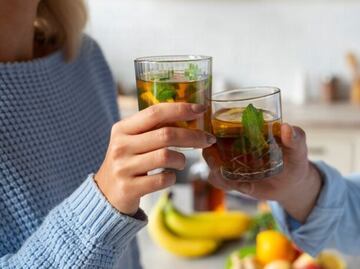 La infusión natural a base de dos flores que alivia el síndrome de intestino irritable