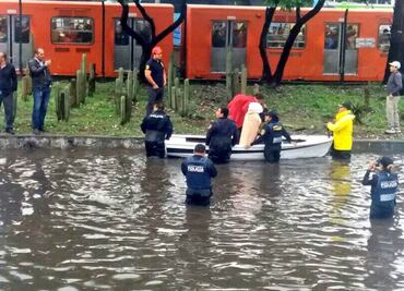Autoridades capitalinas atienden inundaciones