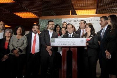 MC: Legisladores renunciarán a gastos médicos mayores