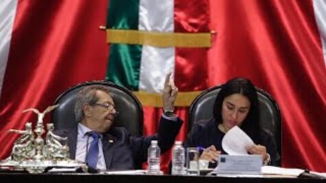 Investiguen saqueos en Pemex y no mendiguen respuestas: Muñoz Ledo a oposición