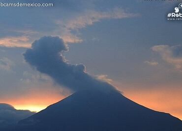 Volcán de colima emite exhalación de 1.5 kilómetros