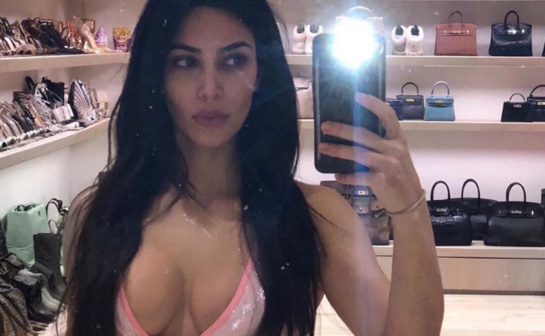 La socialité impactó con espectacular cuerpo. Foto: Kim Kardashian