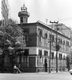 La casa morisca con dos pistas de skate