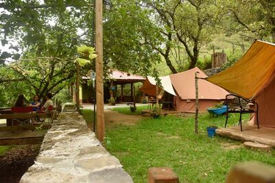 Conoce este glamping en medio del bosque de la Sierra Gorda