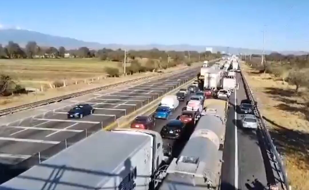 La Canacar advirtió que el bloqueo en Arco Norte genera daños irreversibles en cuanto a tiempos y costos para las empresas que transportan alimentos, medicamentos, entre otros productos. Foto: Captura de video
